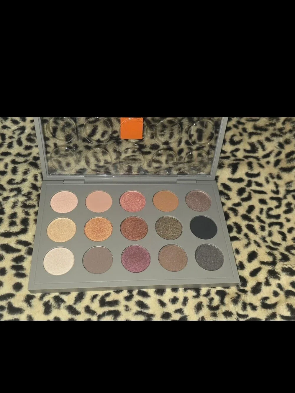 MAC Brooke Shields eye shadow X 15 Gravitas palette (Limited Edition)